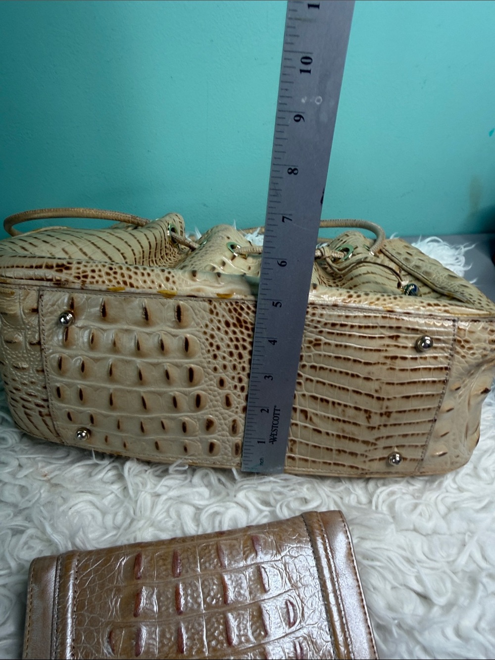 Brahmin Beige Croc-Embossed Drawstring Shoulder Bag with Matching Wallet - Picture 16 of 17